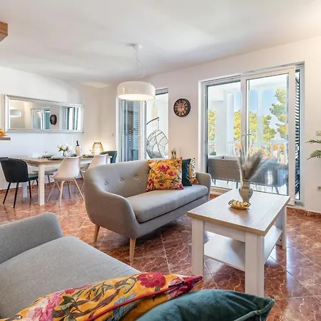 Mia Apartment