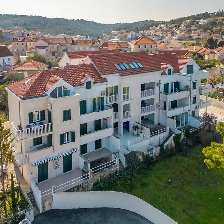 Διαμέρισμα Mia Sutivan